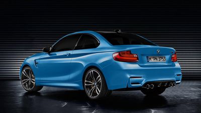 Автостекла BMW M2 c установкой в Москве